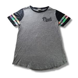 𝅺VS PINK Grey Black Tropical Striped Everyday Tee